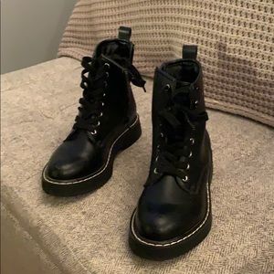 Combat boots